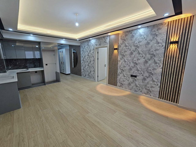 REMAX MYRADAN BAŞİSKELE SAHİLDE SATILIK LÜKS 1+1 DAİRE