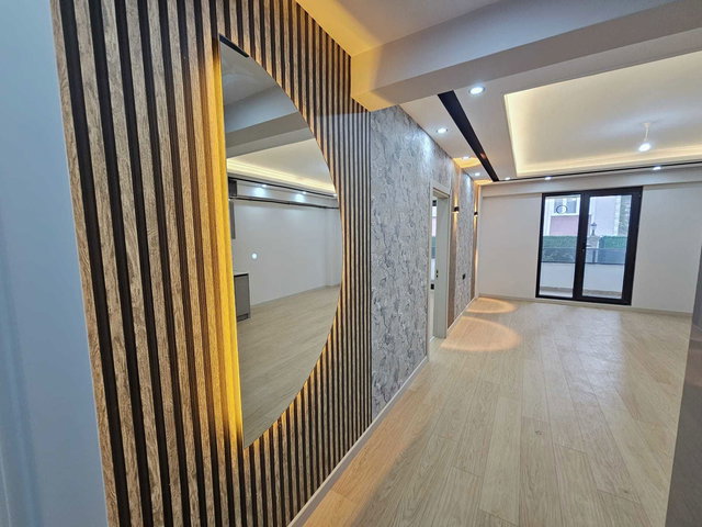 REMAX MYRADAN BAŞİSKELE SAHİLDE SATILIK LÜKS 1+1 DAİRE