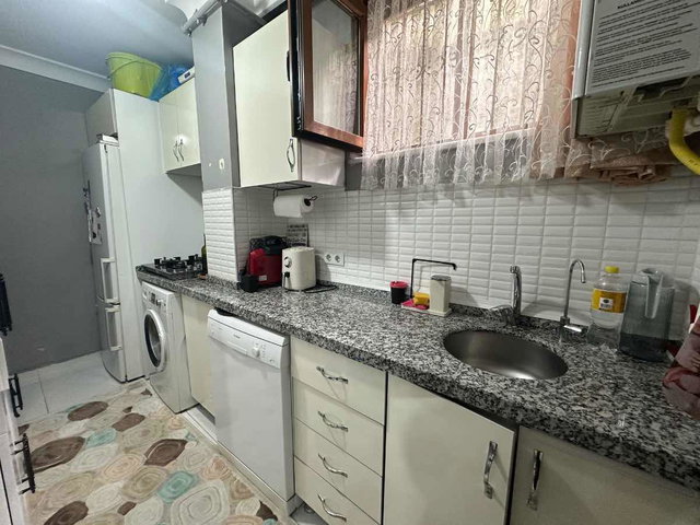 KAĞITHANE'DE İSKANLI GENÇ BİNADA 1+1 SATILIK DAİRE