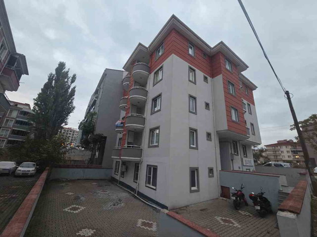 REMAX YAZ'DAN PLEVNE MAH. SAVAŞTEPE CAD. ÇAĞLAR SK KİRALIK DAİRE