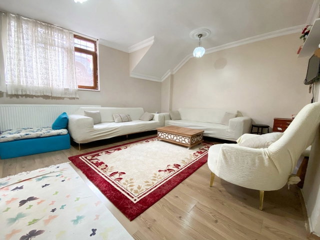 ATAŞEHİR ESATPAŞA GÜLMERCAN SOKAKTA SATILIK 2+1 DAİRE