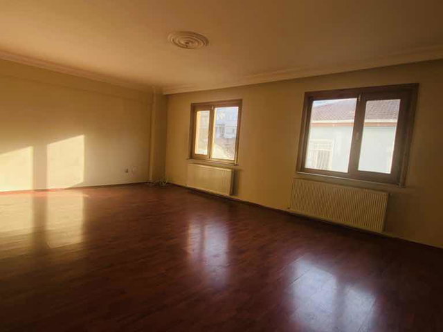 REMAXASHİLL,BEYLERBEYİ MERKEZ,2+1 TEMİZ KİRALIK DAİRE