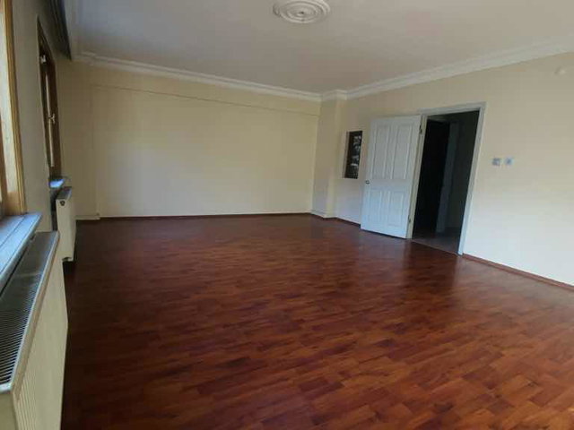 REMAXASHİLL,BEYLERBEYİ MERKEZ,2+1 TEMİZ KİRALIK DAİRE