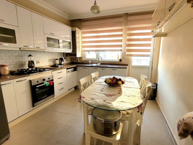 NURAN KARABAŞ ÇEKMEKÖY PARADISE CITY 4+1 HAVUZ CEPHE KIRALIK