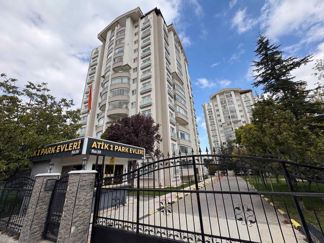MAMAK DURALIALIÇ ATIK 1 SITESI E.BANYOLU SITE SATILIK UYGUN 3+1 DAIRE