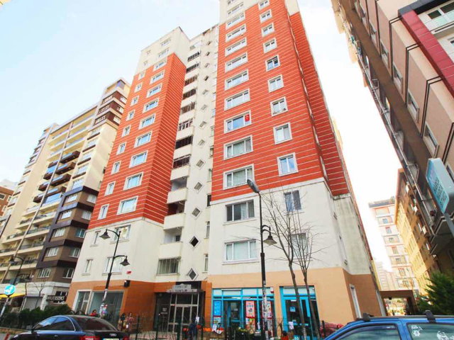 REMAX MAHALDEN SGK VE BEYGAH PAZARI YANI METROBÜSE 10.DAK.3+1 KİRALIK