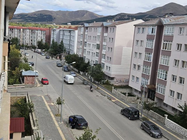 REMAX İLKE'DEN YILDIZKENT'TE 3+1 SATILIK DAİRE