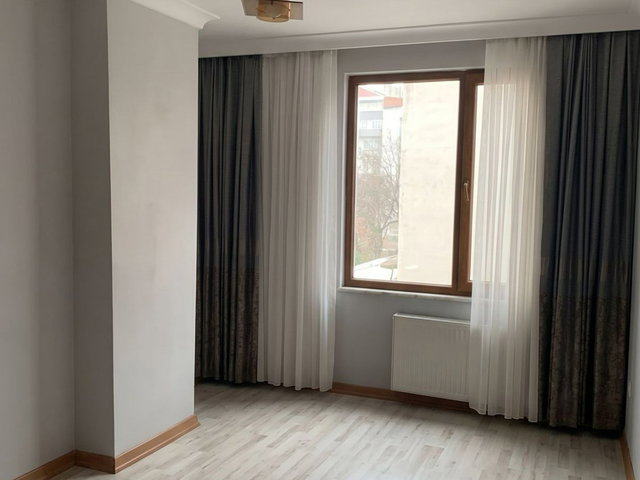 REMAX TOPRAK ESENYURT KIRAÇ SATILIK 2+1 ARA KAT MERKEZİ TEMİZ DAİRE