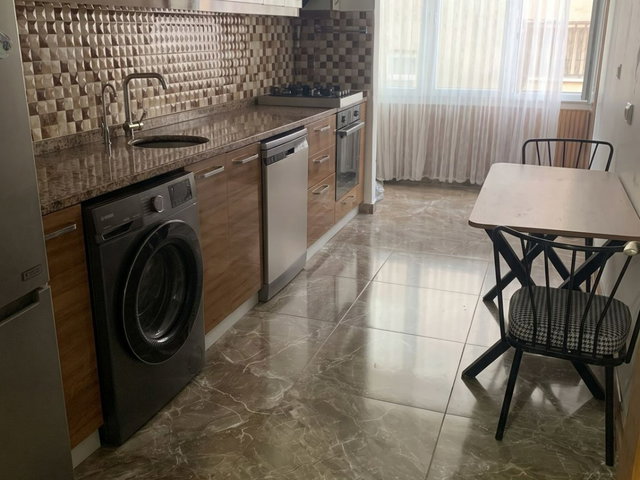 REMAX TOPRAK ESENYURT KIRAÇ SATILIK 2+1 ARA KAT MERKEZİ TEMİZ DAİRE