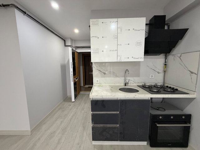 KAĞITHANE MERKEZ’DE METRONUN KARŞISINDA KİRALIK OFİS / DAİRE