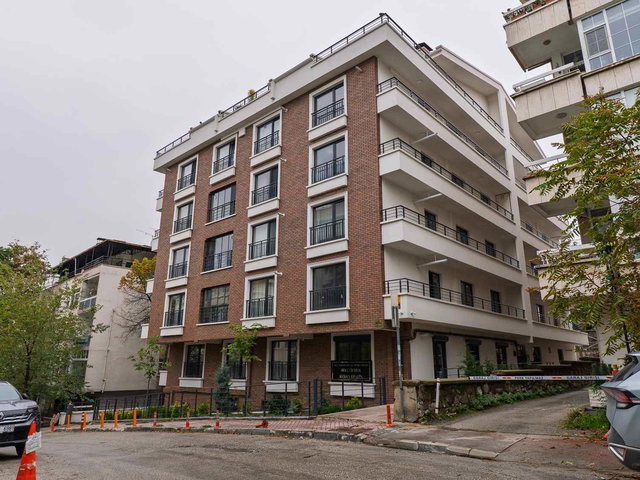 GÜVENEVLER’DE CİNNAH CADDESİ’NE YAKIN, SIFIR 3+1 DAİRE
