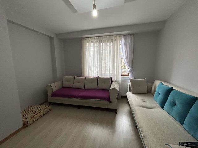 EYÜPSULTAN ŞEKERPARE SOKAK’TA ÖN CEPHE, KİRACILI 1+1 SATILIK DAİRE