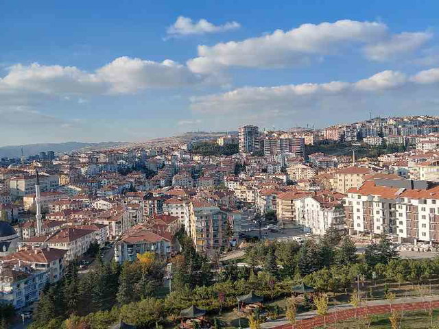 KEÇİÖREN’DE SİTE İÇİNDE 3+1 | 138 M² BRÜT | 9. KAT | MERKEZİ ISITMA (PAY ÖLÇER)