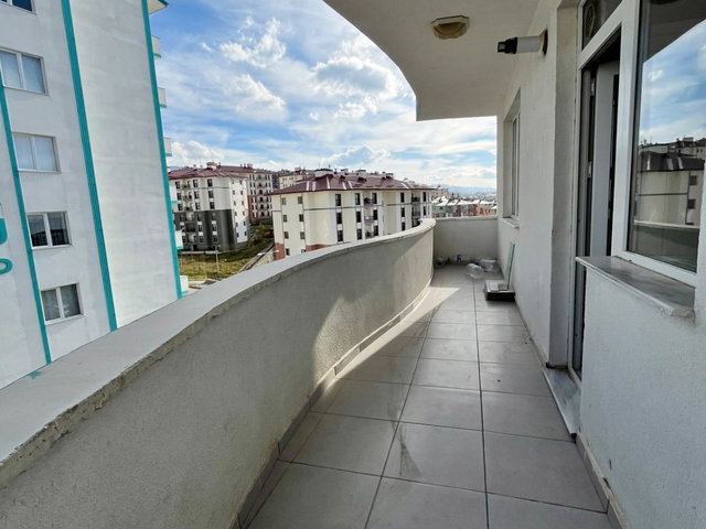 REMAX İLKE'DEN HİLALKENT'TE 3+1 SATILIK LÜKS DAİRE