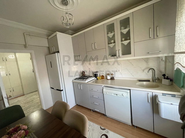 RE/MAX LACIVERT'TEN YENIŞEHIR'DE SATILIK 3+1 SATILIK