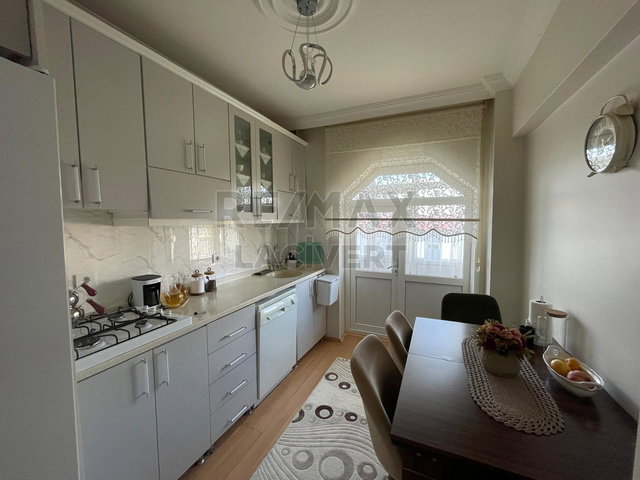 RE/MAX LACIVERT'TEN YENIŞEHIR'DE SATILIK 3+1 SATILIK