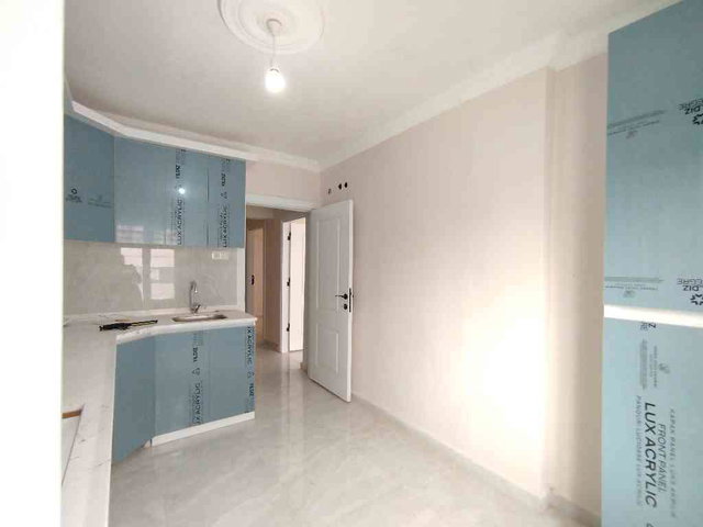 MİTHATPAŞA MAH.  İÇİ  YENİ YAPILI YERDEN ISITMALI KİLERLİ GARAJLI  3+1 DAİRE
