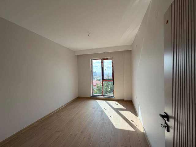 İNCEK TAŞPINAR BULVARA YÜRÜME MASAFESİNDE KİRALIK 1+1 DAİRE