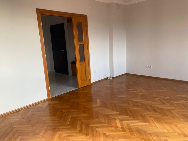 FENERBAHÇE SARI LALE SOKAKTA KİRALIK DAİRE