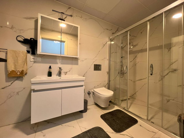 KISA DÖNEME UYGUN ABONELİKLERİ AÇIK SIFIR EŞYALI 2+1 DAİRE