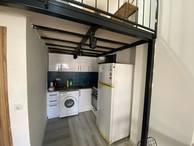 KISA DÖNEME UYGUN KİRALIK MÜSTAKİL GİRİŞLİ EŞYALI 1+1 LOFT DAİRE