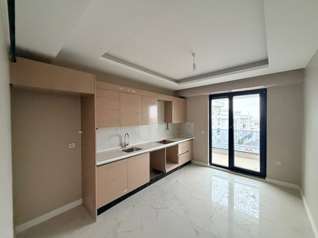 BAŞİSKELE 100.YIL PARLA SİTESİ 147 M2 EĞİMSİZ 2+1 DUBLEKS DAİRE