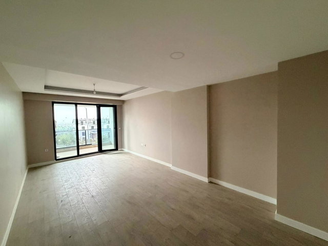 BAŞİSKELE 100.YIL PARLA SİTESİ 147 M2 EĞİMSİZ 2+1 DUBLEKS DAİRE