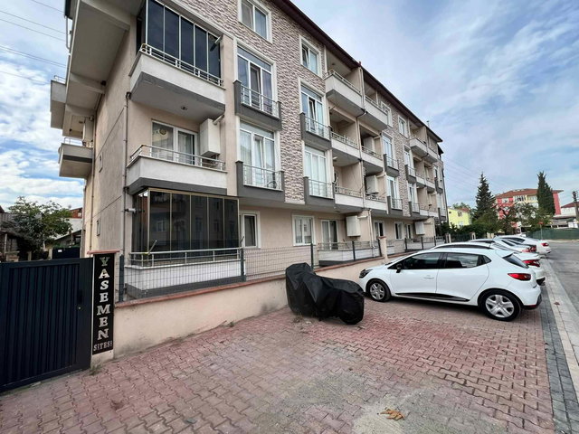 GÖLCÜK'TE MEDARA YÜRÜME MESAFESİ SATILIK 1+1 ÇATI DUBLEKS DAİRE
