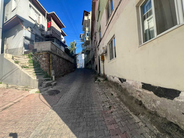 İZMİT ERENLERDE TEK TAPU SATILIK 2 ADET AYRI MUTFAK 1+1 DAİRE