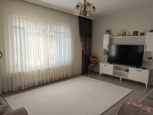 SİNCAN KAYMAKAMLIĞI KARŞISI 3+1 SATILIK DAİRE