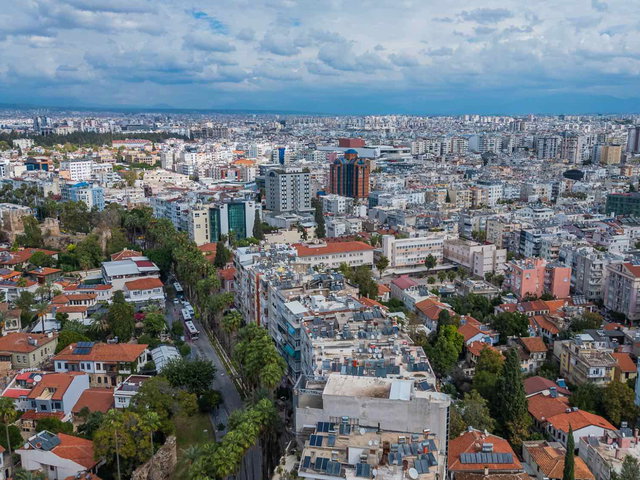 HAŞİMİŞCAN’DA ATATÜRK CADDESİ ÜZERİNDE, KALEİÇİ KARŞISI 3+1 SATILIK DAİRE