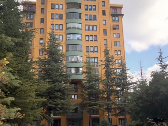 KORU’DA ARCADİUM KARŞISI SATILIK 4+1 DAİRE