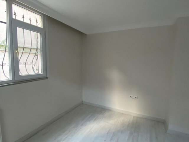 REMAX TOPRAK ESENYURT TALATPAŞA 2+1 KİRALIK TADİLATLI BAHCE KULLANIMLI DAİRE