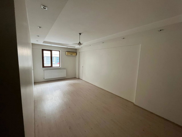 REMAX MODEL DEN SALTAK CADDESİNE YAKIN SITE IÇERISINDE 2+1 KİRALIK DAİRE
