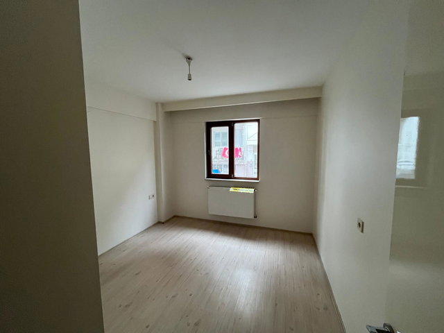 REMAX MODEL DEN SALTAK CADDESİNE YAKIN SITE IÇERISINDE 2+1 KİRALIK DAİRE