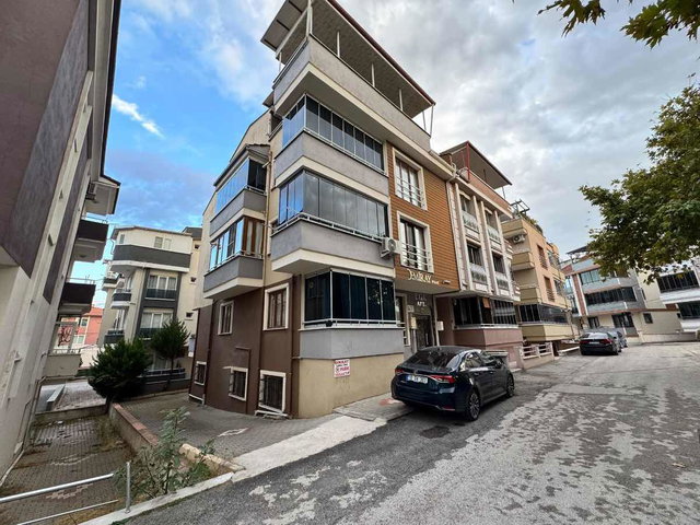REMAX MID'DEN MALTEPE'DE ÖZEL OKULLAR BÖLGESINE YAKIN 30 M2 TERASLI 3+1 DUBLEKS DAIRE