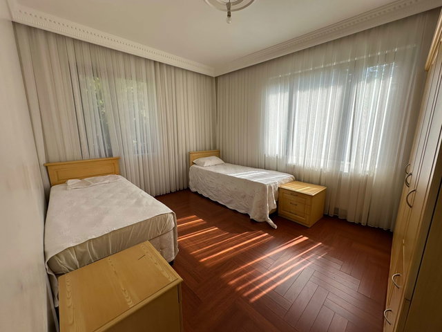 ÇIFTLIK MAH.'DE KIRALIK 470 M² 6+3 VILLA MÜŞTEMILATLI