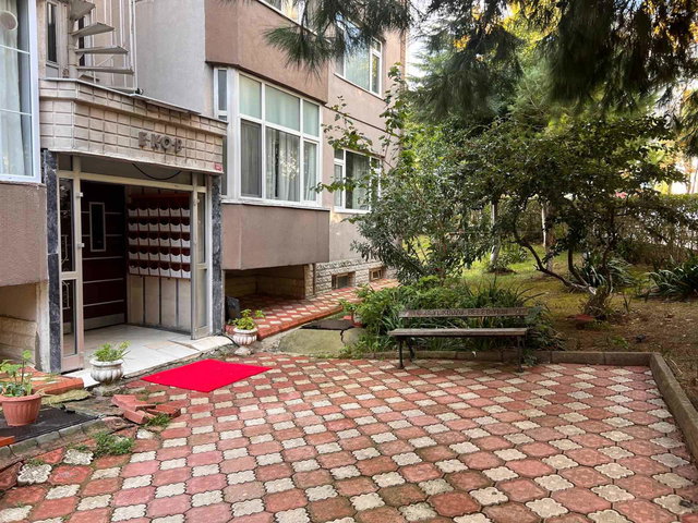 BEYLİKDÜZÜ BARIŞ MAH. EKO APARTMANI YENİLENMİŞ 3+1 135 M²