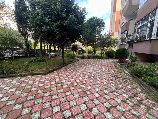 BEYLİKDÜZÜ BARIŞ MAH. EKO APARTMANI YENİLENMİŞ 3+1 135 M²