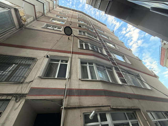 HACI HÜSEYİN MAHALLESİ’NDE SATILIK 2+1 DAİRE