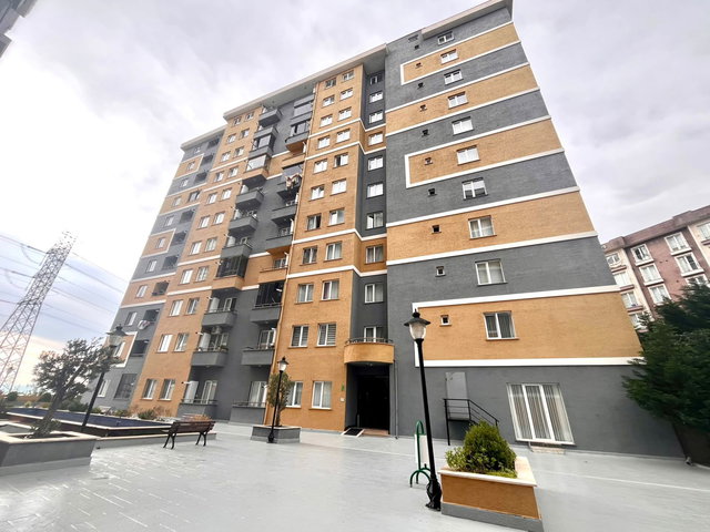 SITE IÇINDE 3+1 FERAH SATILIK DAIRE-KASIM AYINDA EV BOŞALACAK