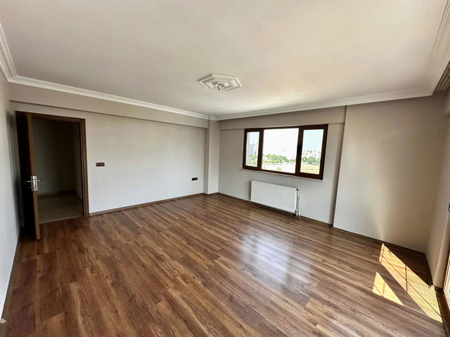 ÖZDAMAR SİTESİ’NDE KİRALIK 3+1 | 6. KAT | 120 M² NET | MUHTEŞEM MANZARA