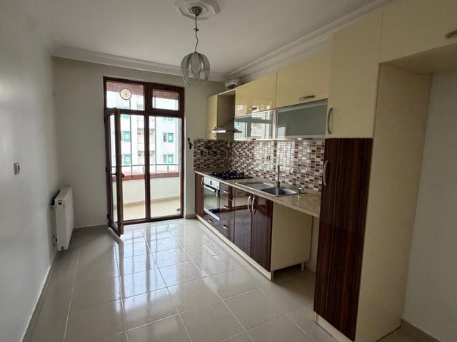 RE/MAX LAND'DAN ÇETIN EMEÇ BULVARI CADDE ÜZERI 3+1 SATILIK DAIRE
