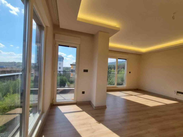 SULTANBEYLİ NECİP FAZIL MAHALLESİNDE LÜKS 3+1 SATILIK DAİRE