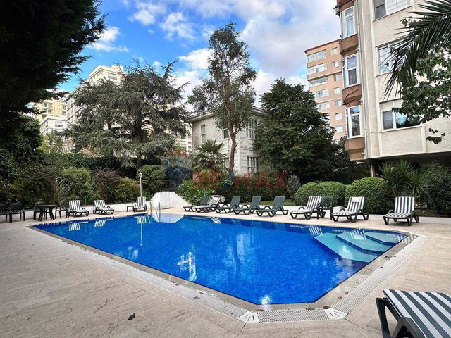 SUADIYE MÜZEYYEN SOKAKTA KEYIFLI 4+1 GENIŞ KIRALIK DAIRE