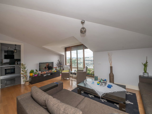ETİLER’DE TERASLI 3+1 DUBLEKS EŞYALI KİRALIK DAİRE