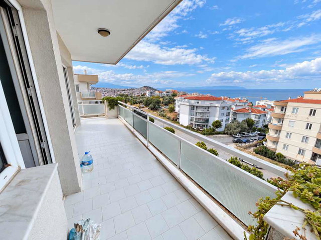 KUŞADASI’NDA SİTE İÇİNDE 3+1, 110 M² BRÜT, ÇİFT CEPHELİ, BALKONLU KİRALIK DAİRE