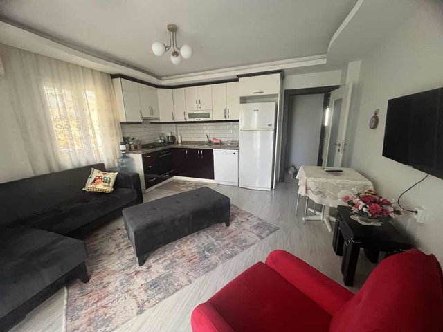 ÇANDARLI MERKEZDE EŞYALI 2+1 KİRALIK DAİRE | BALKONLU, DOĞU-KUZEY CEPHE, BOŞ VE HEMEN TESLİM