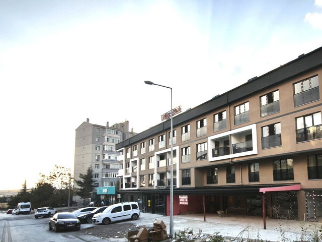 YENIMAHALLE BATISITESI MAH SIFIR OTURUMA HAZIR 2+1 DAIRE