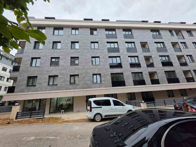 KÜÇÜKYALI'DA YENİ BİNADA SATILIK 2+1 DAİRE